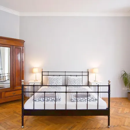 Jacob Apartment