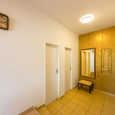 Jacob Apartment *