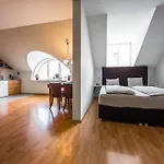 Jacob Apartment *