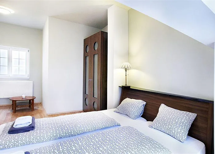 Jacob Apartman *