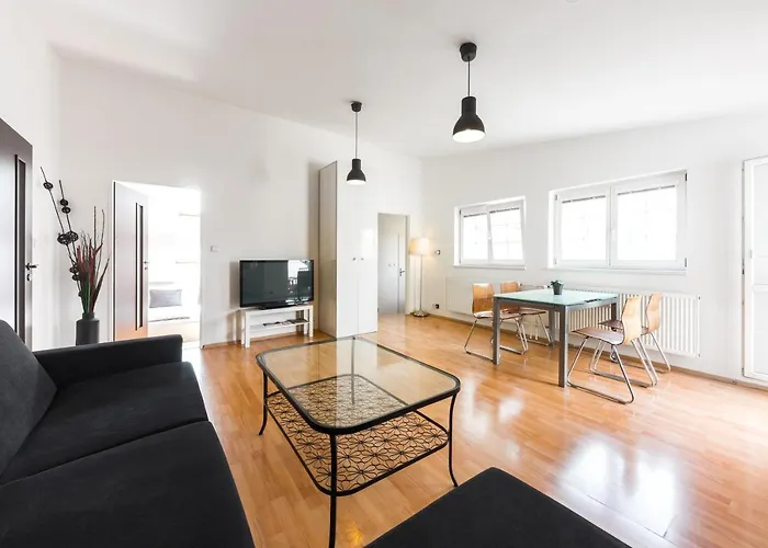 Jacob Apartman *