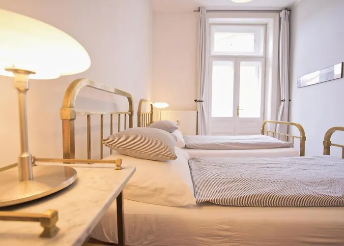 Jacob Apartman *